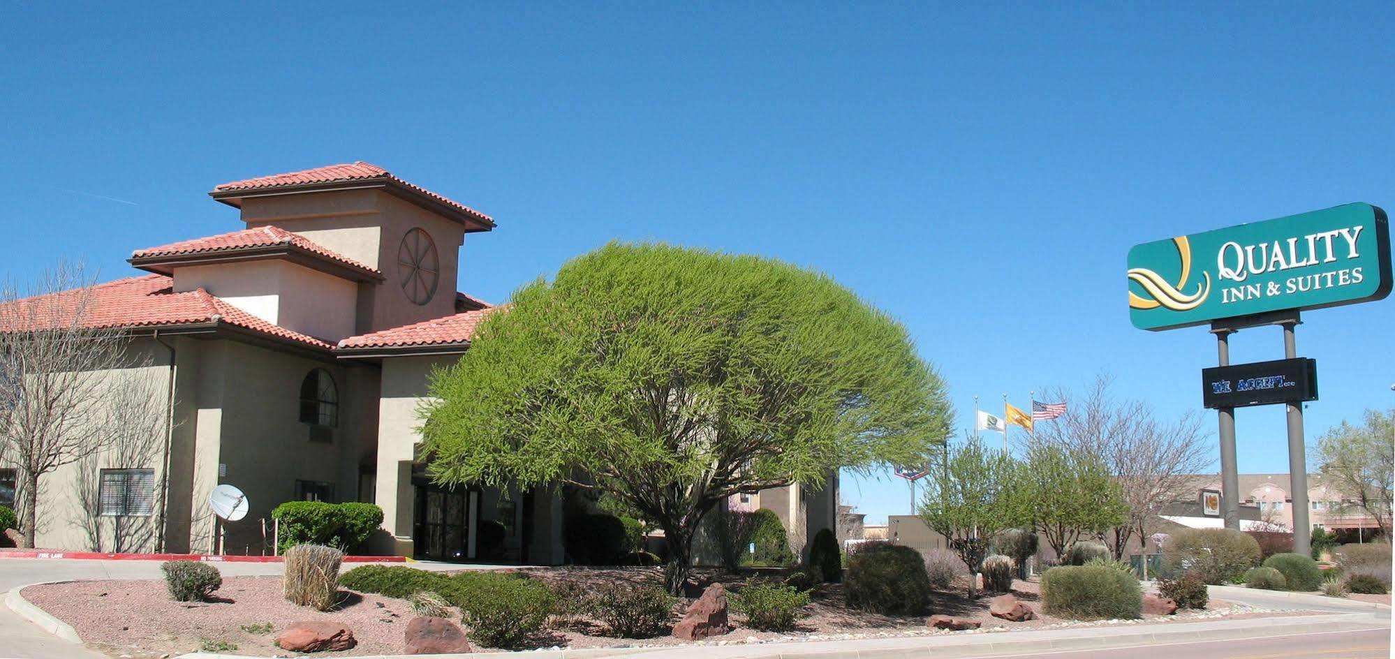 Quality Inn & Suites Gallup I-40 Exit 20 Exterior photo